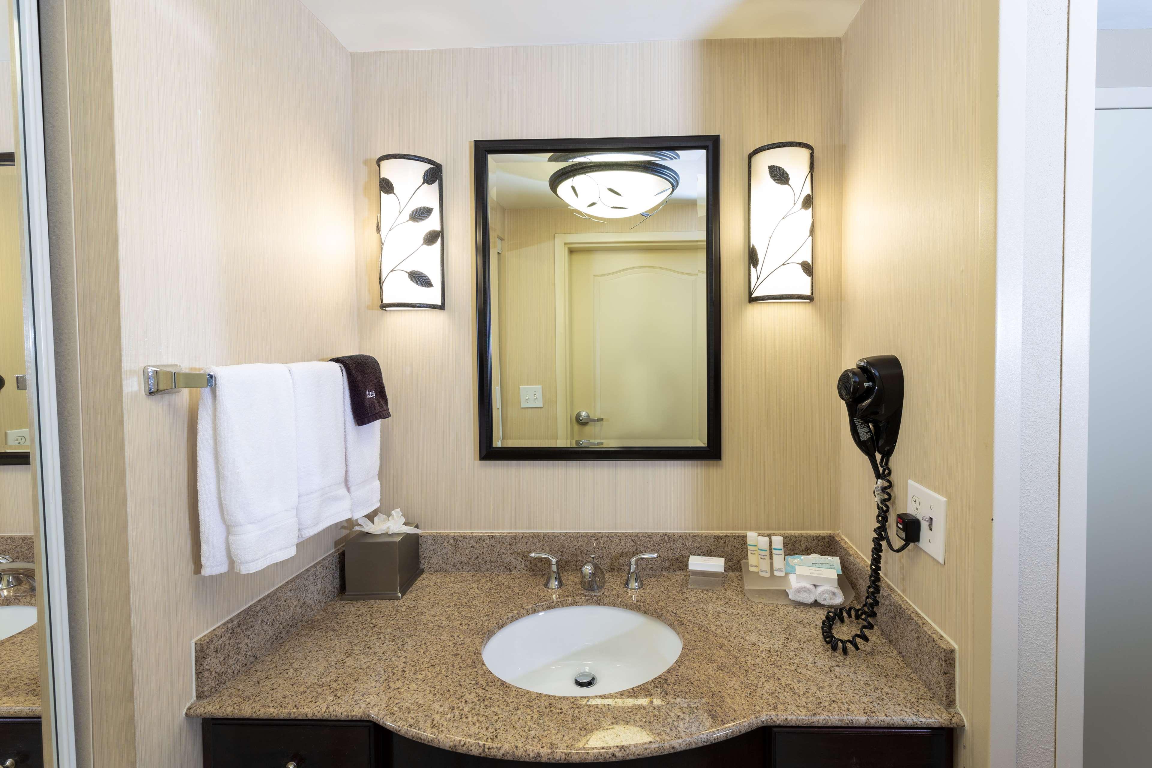 Hotel Homewood By Hilton Duluth